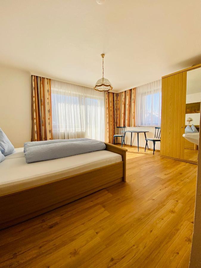 Haus Alpenrose Apartment ทรินส์ ภายนอก รูปภาพ