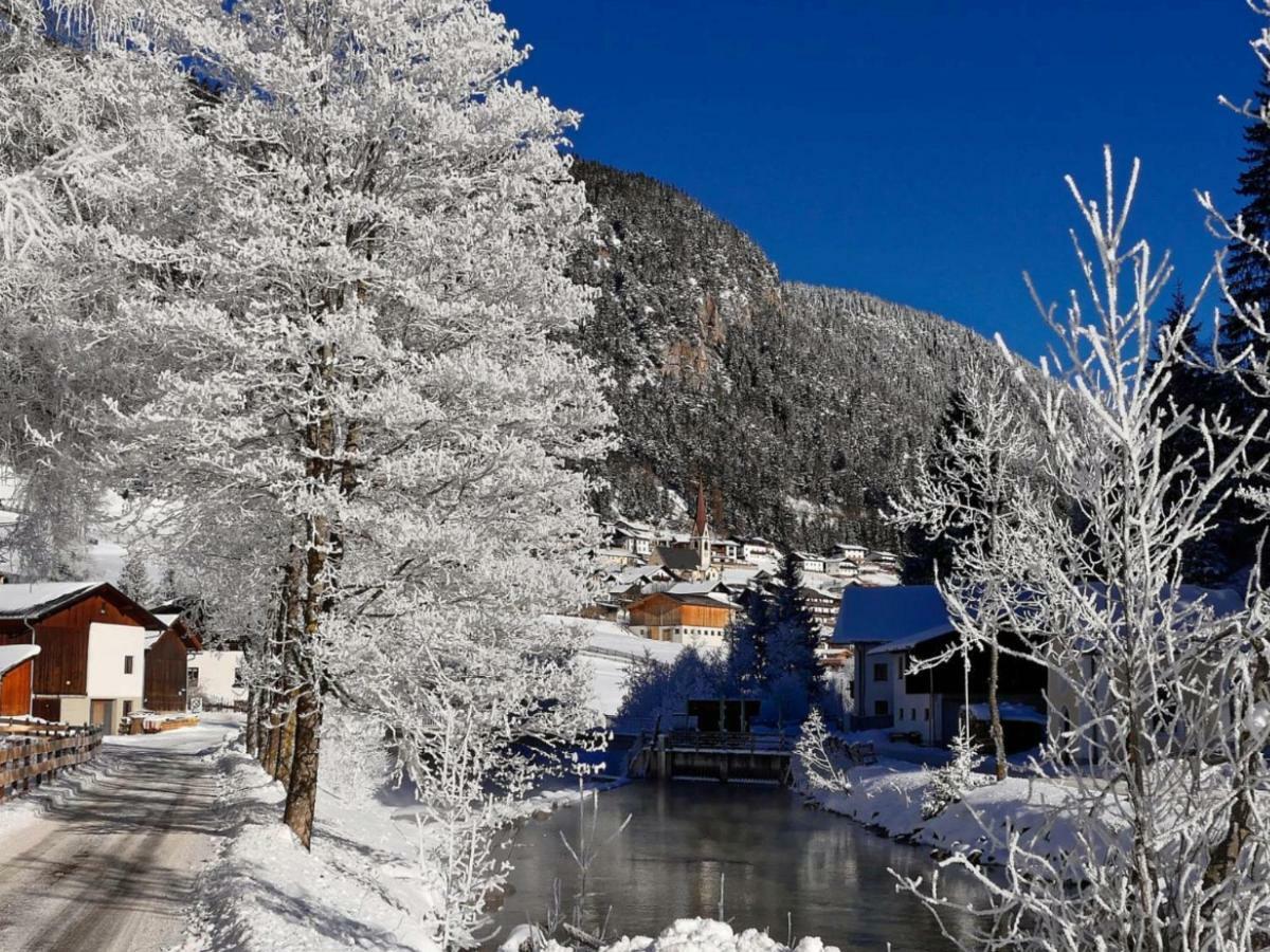 Haus Alpenrose Apartment ทรินส์ ภายนอก รูปภาพ