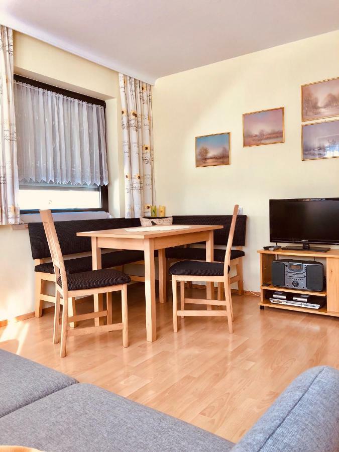 Haus Alpenrose Apartment ทรินส์ ภายนอก รูปภาพ